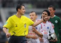 FUSSBALL 1. BUNDESLIGA: Schiedsrichter Knut KIRCHER