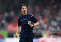 FUSSBALL 1. Bundesliga 2014/2015: Schiedsrichter Wolfgang Stark