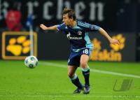 FUSSBALL UEFA CUP: Schalke, RAFINHA Einzelaktion