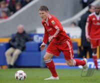 FUSSBALL  1. BUNDESLIGA  09/10  SCHWEINSTEIGER (FC Bayern Muenchen)