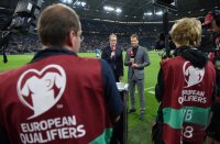 Fussball EM 2016 Quali: RTL-Experte Jens Lehmann und RTL-Moderator Florian Koenig