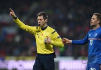 Fussball EM 2016 Quali: Schiedsrichter Wolfgang Stark (Deutschland)