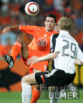 Fussball Testspiel: Niederlande - Deutschland, Zweikampf