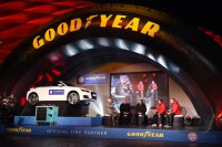 FC Bayern Muenchen praesentiert Platin Partner Goodyear