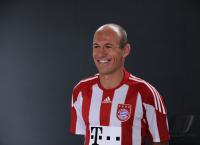 Fussball 1. Bundesliga 2010/2011: FOTOTERMIN  FC Bayern Muenchen;  Arjen Robben