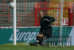 Fussball 2. Bundesliga: Oberhausen - Reutlingen, Zweikampf