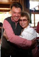 FUSSBALL 1. BUNDESLIGA: Bayern besucht das Oktoberfest