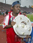 FUSSBALL  1. Liga  FC Bayern  JUBEL  Meisterschale