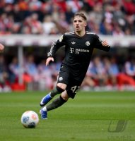 Fussball 1. Bundesliga  Saison  2025/2026  28. Spieltag SC Freiburg - FC Bayern Muenchen