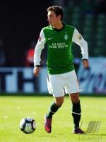 FUSSBALL, 1. BUNDESLIGA, 30. Spieltag: Bremen, OEZIL Einzelaktion