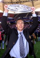 Fussball  1. Bundesliga  2000/2001: JUBEL Patrik Andersson(FC Bayern Muenchen)