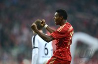 Fussball 1. Bundesliga, Saison 2012/2013:  Jubel nach dem Elfmeter Tor zum 2:0 David Alaba (FC Bayern Muenchen)