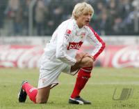 Fussball 1. Bundesliga: Arminia Bielefeld - VfB Stuttgart, Einzelaktion am Ball.