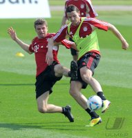 Fussball 1. Bundesliga 11/12: FC Bayern Muenchen Training in Doha