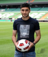Pressekonferenz SV Werder Bremen anlaesslich der Spielvervorstellung Mehmet Ekici am 23.05.2011