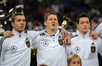 Fussball, International, Freundschaftsspiel: Deutschland, SCHWEINSTEIGER, PODOLSKI und OEZIL