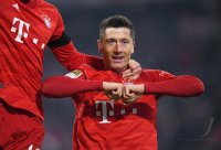 Fussball 1. Bundesliga Saison 19/20: FC Bayern Muenchen -  FC Schalke 04