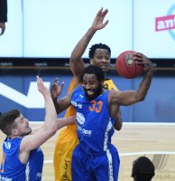 Basketball 1. Bundesliga 15/16 Hauptrunde: Walter Tigers Tuebingen - Mitteldeutscher BC