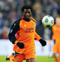 FUSSBALL UEFA CUP: Manu City, MWARUWARI Einzelaktion
