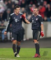 Fussball DFB Pokal 10/11 : (v.li.) Jubel Bayern mit Miroslav Klose und Franck Ribery