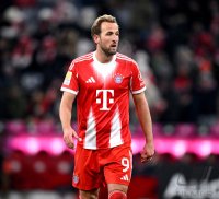 Fussball 1. Bundesliga  Saison  2025/2026  16. Spieltag FC Bayern Muenchen -  VfL Wolfsburg