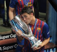 Fussball UEFA SUPER CUP 2011: JUBEL David Villa (Barca) mit Pokal