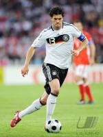 FUSSBALL EURO 2008: Deutschland, Ballack am Ball