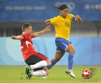 FUSSBALL  Olympia 2008  Peking  Spiel um Platz 3 Belgien - Brasilien