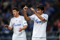 Fussball: Champions League, Saison 2010/2011: Schalke - Lissabon, HUNTELAAR und RAUL