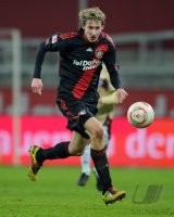 Fussball: 1. Bundesliga Saison 2010/2011: Leverkusen, KIESSLING am Ball
