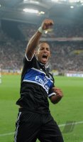 Fussball 1. Bundesliga  Saison 2011/2012 : JUBEL  Dennis Aogo (Hamburger SV)