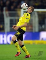 Fussball: Euroa League, Saison 2010/2011: Dortmund - Sevilla, BENDER am Ball