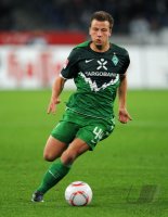 Fussball: 1. Bundesliga Saison 2010/2011: Bremen, BARGFREDE am Ball