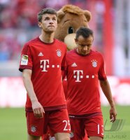 Fussball 1. Bundesliga  Saison 2015/2016: FC Bayern Muenchen - Borussia Moenchengladbach