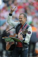 Fussball 1. Bundesliga 2011/2012: Liedermacher Willy Astor