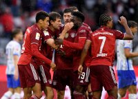 Fussball 1. Bundesliga Saison 21/22: FC Bayern Muenchen -  Hertha BSC Berlin