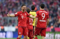 Fussball 1. Bundesliga Saison 15/16: FC Bayern Muenchen - Borussia Dortmund