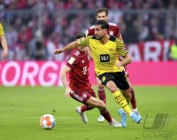 Fussball 1. Bundesliga Saison 21/22: Borussia Dortmund - FC Bayern Muenchen