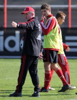 Fussball 1. Bundesliga: Thomas Mueller (re,) mit Trainer Jupp Heynckes  (FC Bayern Muenchen)