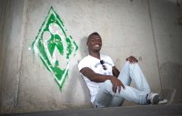 Fussball 1. Bundesliga, Saison 2012/2013, Werder Bremen: Assani Lukimya im exklusiven Pressefoto ULMER Fotoshooting