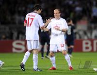 FUSSBALL  International CHL 09/10: JUBEL Mark van Bommel, Arjen Robben (v. li., FCB)