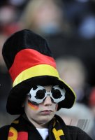 Fussball International EM 2012-Qualifikation:  Deutschland Fan mit Brille