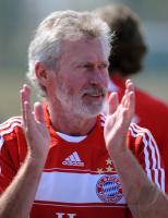 Fussball: Paul Breitner (FCB)