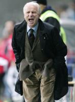 Fussball 1. Bundesliga: Frankfurt - Stuttgart, Trainer TRAPATTONI