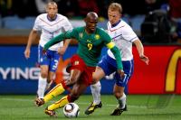 FUSSBALL WM 2010, VORRUNDE:  Kamerun - Holland