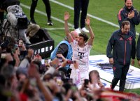 Fussball 1. Bundesliga 24/25: FC Bayern Fans verabschieden Thomas Mueller mit einer Choreo