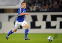 FUSSBALL, 1. BUNDESLIGA, 10. Spieltag: Schalke 04, SCHMITZ Einzelaktion