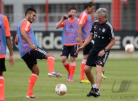Fussball 1. Bundesliga 12/13: Training beim FC Bayern Muenchen