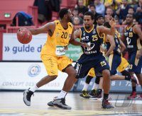 Basketball 1. Bundesliga 14/15 Hauptrunde: Walter Tigers Tuebingen - Alba Berlin