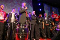 Fussball Champions League Finale 2013: Bankett des FC Bayern Muenchen nach dem Gewinn des Champions League Finales 2013